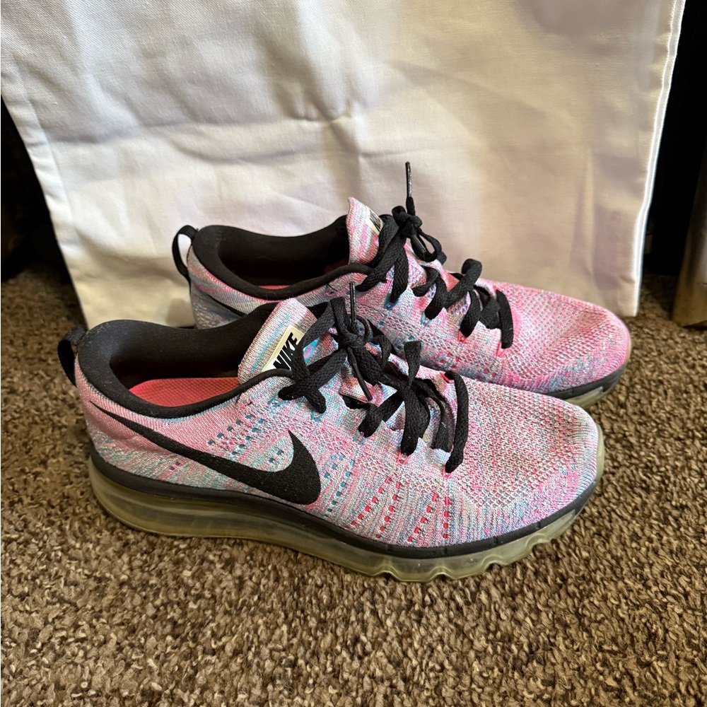 Nike Women's Pink and Black Athletic Shoes